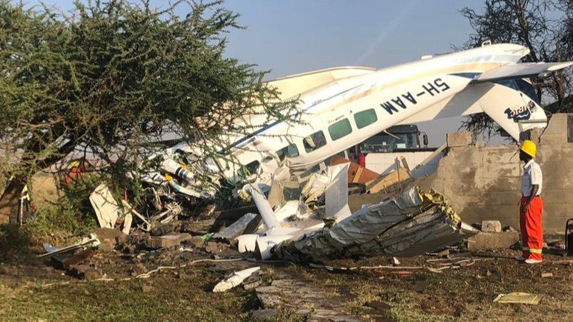 AURIC AIR PLANE CRASH AT SERONERA AIRSTRIP